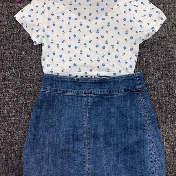 Flower top outfit - Picture 4 of 4